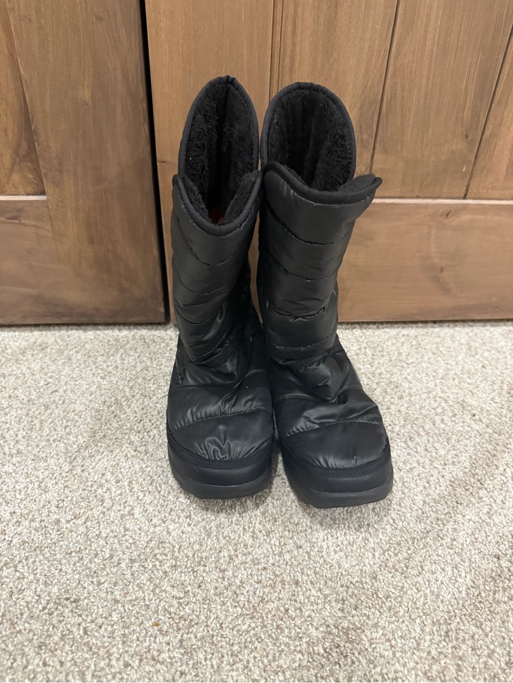 The North Face Women's Black Puffer Snow Boots